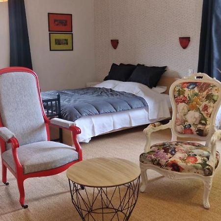La Maison Forte - Chambres Et Table D'Hotes Millery  Экстерьер фото