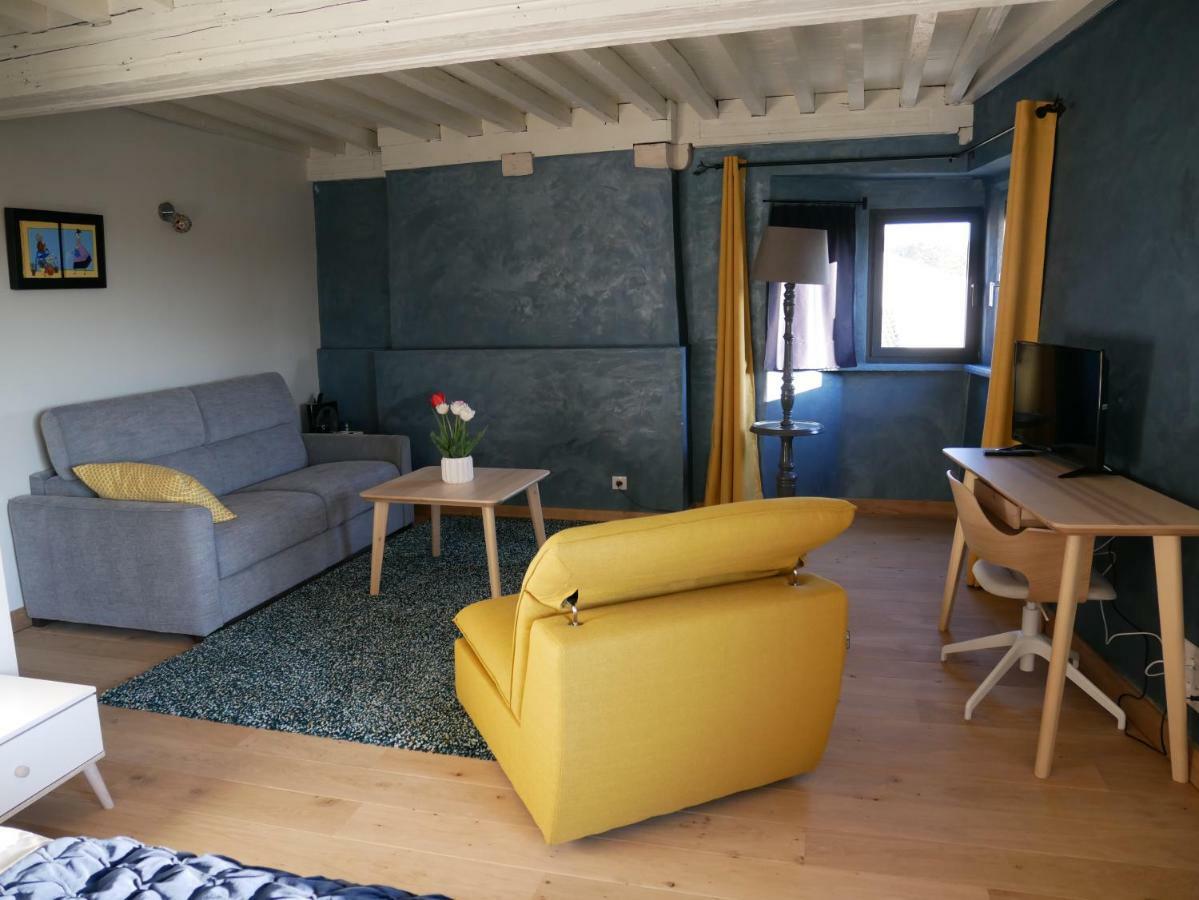 La Maison Forte - Chambres Et Table D'Hotes Millery  Экстерьер фото